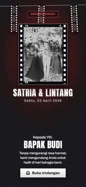 Sampul Hitam Putih Studio